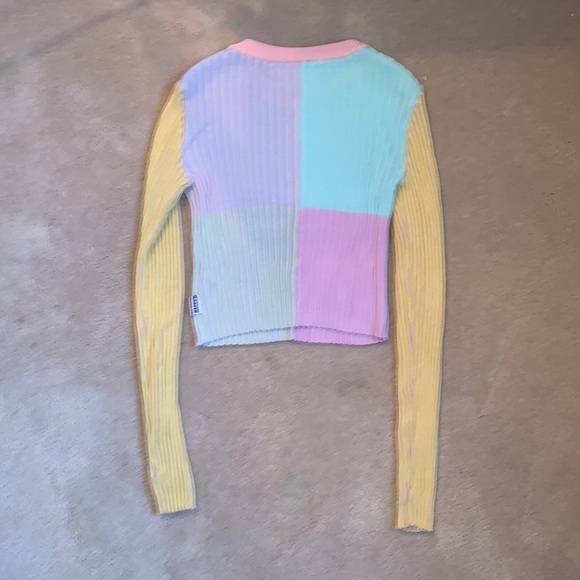 Ragged Colorblock Cropped Top - Picture 7 of 7